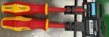 Отвертка диэлектрическая PH2x100 CrV (Phillips) обрезиненная APRO 301076 фото
