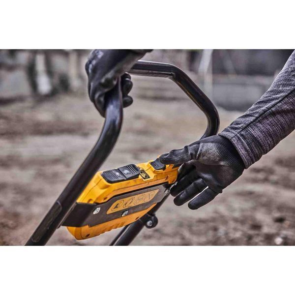 Виброплита прямоходная аккумуляторная POWERSHIFT DeWALT DCPS7154N DCPS7154N фото