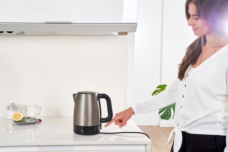 Електрочайник BLACK+DECKER BXKE2201E BXKE2201E фото