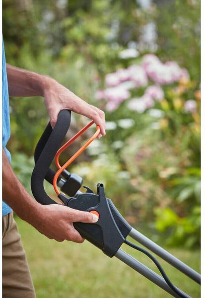 Газонокосарка акумуляторна BLACK+DECKER BCMW33184L2 BCMW33184L2 фото