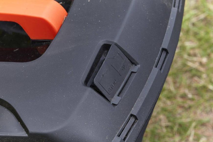 Газонокосарка акумуляторна BLACK+DECKER BCMW3336L1 BCMW3336L1 фото
