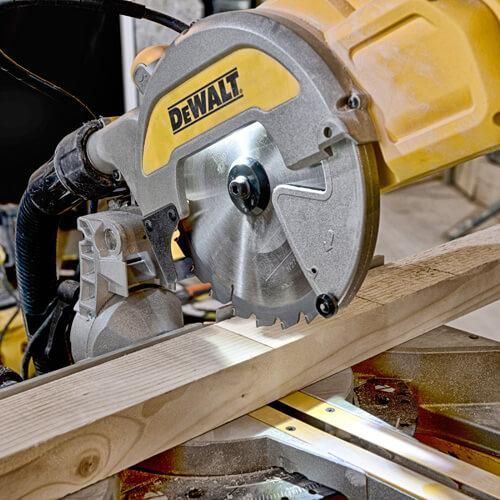 Пила настольная сетевая 216*30мм DeWALT DWS777 DWS777 фото