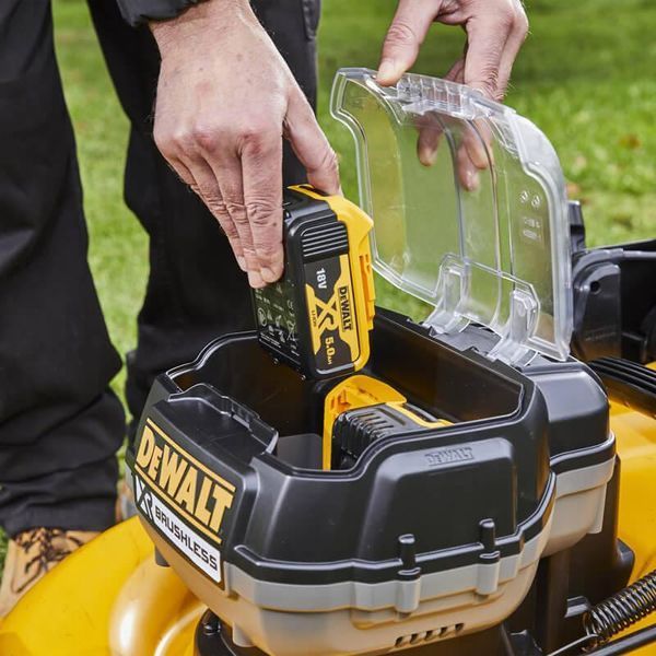 Газонокосарка акумуляторна безщіткова 2х18 В DeWALT DCMW564P2 DCMW564P2 фото