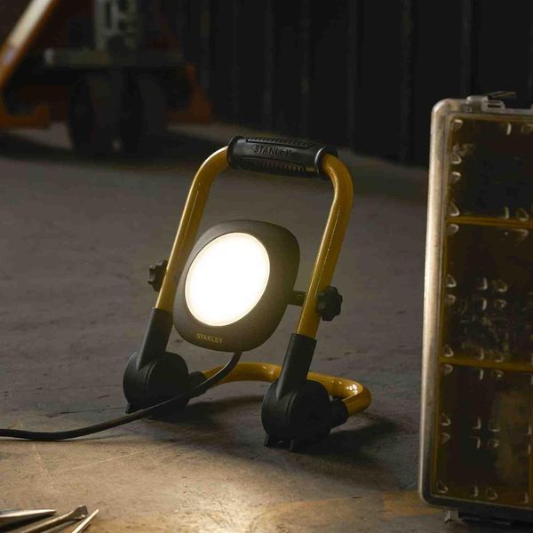 Прожектор світлодіодний STANLEY SXLS35525E SXLS35525E фото